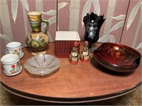 A lot of Decorative collectibles