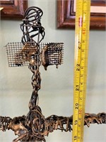 M - METAL SCULPTURE 23.5"T & CANDLE HOLDERS (L86)