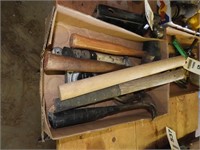 Box of hammers & hammer handles