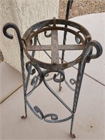 M - METAL PLANT STAND 31" (T11)