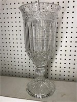 Beautiful Large Crystal vase 14”