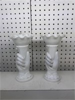 Vintage lot of 2 Hand Vasesx 8 1/2”
