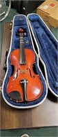 E.R. Pfrebschner 1/2 Violin w/Case