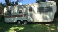 Holiday Vacationer travel trailer, 23’ overall
