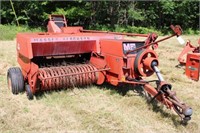 *Mosinee* Massey Ferguson MF124 Square Baler