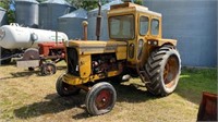 Minneapolis Moline M670 tractor