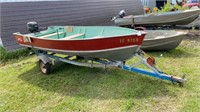 Lund 13.5' aluminum fishing boat