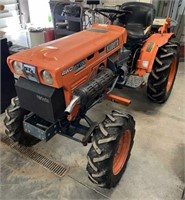 Kubota diesel, B7100  HST 4 Wheel Drive