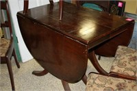 Drop Leaf Table w/5 Chairs Cherry Color wood