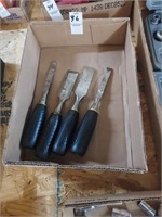 4 wood chisels