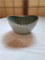 Kenneth Cole reaction serving bowl
