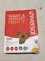 Universal 8.5“ x 11“ white copy paper 500 sheets