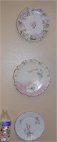 (6) floral decorative plates w/wall hangers
