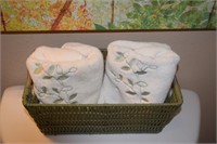 Green Basket with 2 Hand Towels