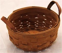 1989 Longaberger Small Darning basket