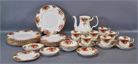 Royal Albert 'Old Country Roses' Pieces
