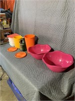 Miscellaneous Tupperware and plastic ware
