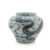 CHINESE BLUE AND WHITE DRAGON JAR