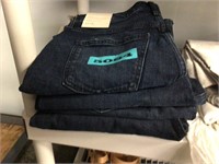 4 Pair of Size 10 R women’s jeans