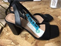 A New Day size 8 1/2 high heeled sandals