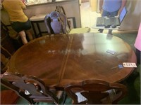 Dining Table w/1-Captain Chair & 5 Side Chairs