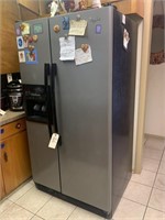 Whirlpool Refrigerator/Freezer Side by Side