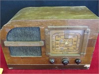 RCA Victor Vintage Table Radio