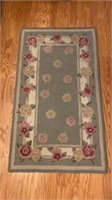 The Linen Closet Handcrafted Floral Rug
