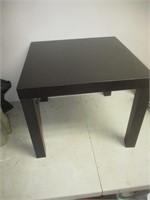 Table basse 22'' x  22'' x 18''