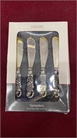Set of 4 Silver Plated Spreaders