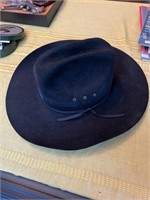 Vtg. Stetson 4XBeaver Long Oval Cowboy Hat Sz.7 3/