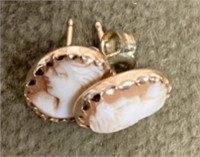 Cameo pierced earrings