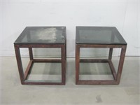 Pair Vtg 16"x 16"x 16" Glass Top Wood Side Tables