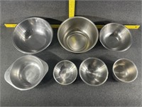 Metal Mixing Bowls with Lids