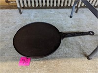 Early Cast Iron Footed Griddle - 15" Diameter