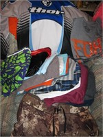 Lot of Boys M Clothes- Thor Racing, Am Eagle, Fox
