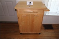 MICROVAVE OR KITCHEN CART
