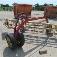 New Holland 258 5 bar hay rake w/dolly wheel