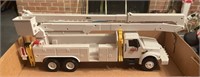 ALTEC COMED TRUCK ( TOY)
