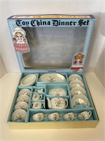 CHILD'S TOY CHINA DINNER SET