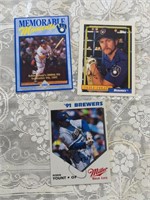 (3) Signed Robin Yount Baseball Cards