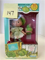 1982 KENNER LIME CHIFFON WITH PARFAIT PARROT