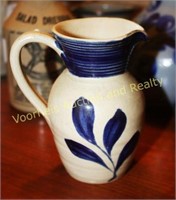 Willaimsburg Pottery blue decorated 4.5" pitcher