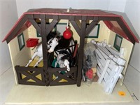 Stable with 2 horses, doll & accessories. 10x 15x