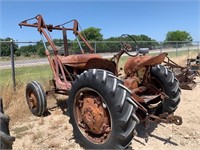 LL1 - Allis Chalmers Tractor with Loader