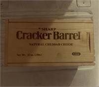 SHARP CRACKER BARREL CHEESE BOX