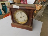 Mantel clock