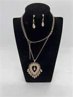 Gold Bling Pendant Necklace set