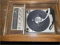 Magnavox Hi-Fi Stereo & 45 Player (Works)