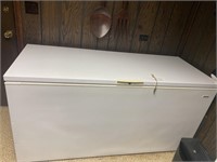 Chest Freezer w/ Key  (Does Work - see picture)